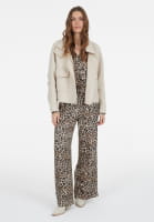 Pyjamahose mit Leoprint und Streifen