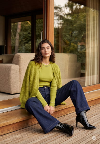 Strickjacke im Zopfmuster