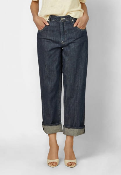 Loose fit jeans with turn-ups