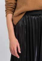 Pleated skirt In leather look
