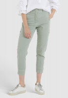 Pants with zipper hem