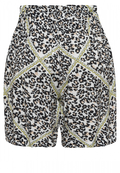 Shorts With leopard print and chain