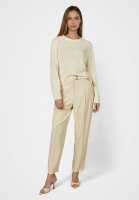 Sweater with elegant reductions