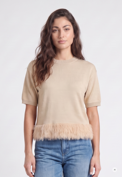 Sweater with fur trim