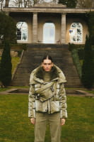 Puffer-Jacke aus schimmernder Optik
