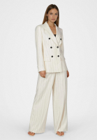 Pleated pants with striped pattern