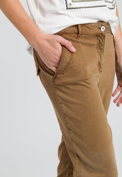 Chinese pants with flap pockets