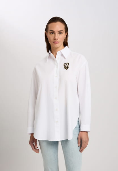 Oxford shirt with decorative badge