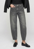 Utility-style barrel jeans