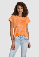 T-shirt with graphic print