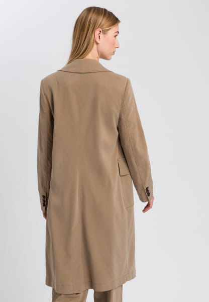 Coat made of sustainable twill
