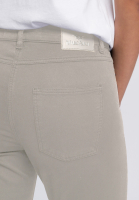 5-pocket with shiny label wording
