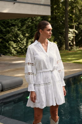 Kleid aus besticktem Popeline