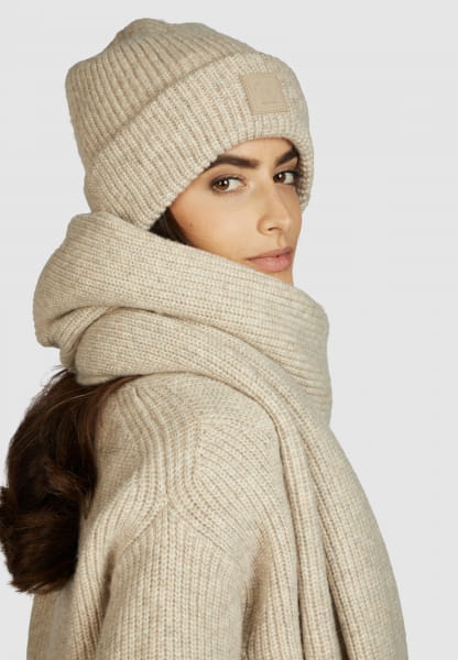 Logo-Schal im Stricklook