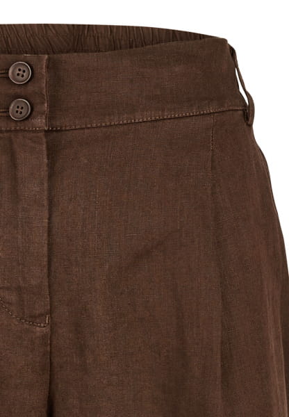Bundfaltenhose aus sommerlichem Leinen