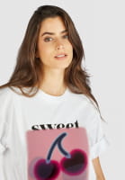 T-shirt with "Cherry" print