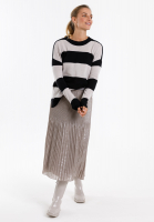 Sweater with casually overcut shoulders