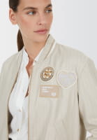 Bomberjacke mit Nadelstreifen