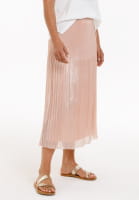 Pleated skirt metallic look