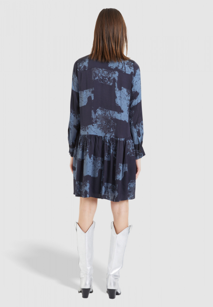 Dress with maxi print