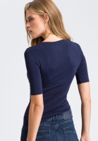 T-shirt with round neckline
