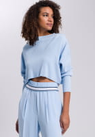 Sweater in asymmetric boxy-look