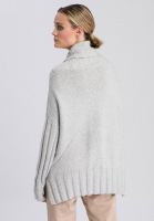 Sweater with broad turtleneck