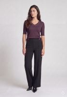 Ribbed shirt with decorative trim