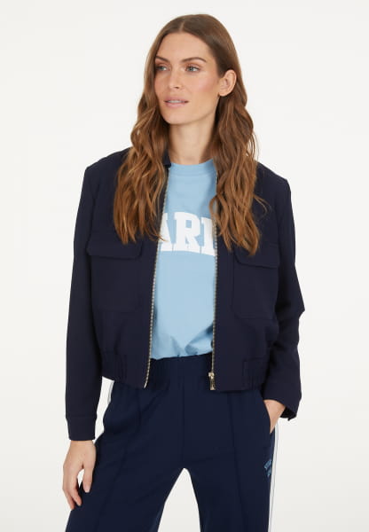Jacket in elatic twill