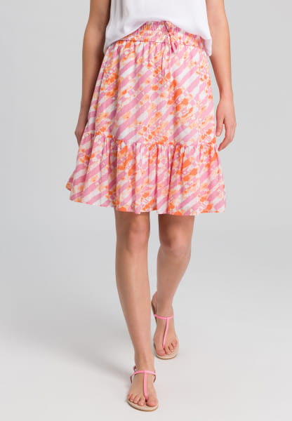 Ruffled skirt in batik print