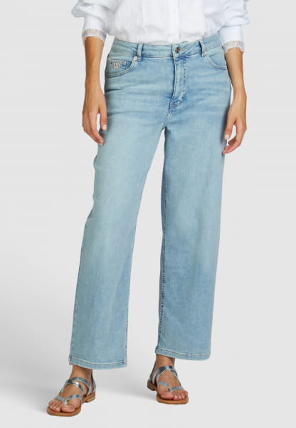 Straight Jeans aus leichtem Blue Denim mit Lyocellanteil