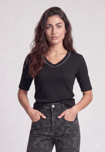 Ribbed shirt with decorative trim