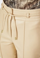 Hose aus veganem Leder