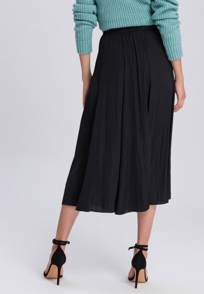 Skirt with a generously flared fit