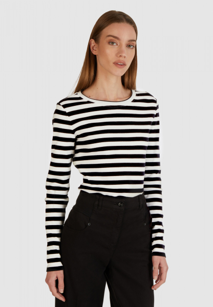 Long sleeve shirt with stripes