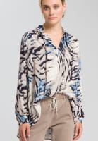 Blouse with abstact animal print