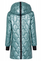 Short coat with synthetic filling material