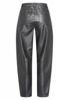 Hose aus veganem Leder