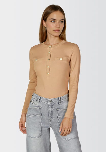 Shirt with gold buttons