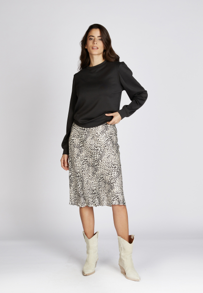 Midi skirt in minimal leo print