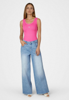 Rippshirt mit Herz Hotfix