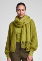 Strickschal im Zopfmuster