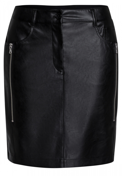 Short biker skirt made from vegan leather