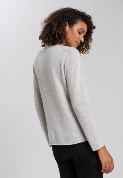 Fine knit sweater in soft material quality