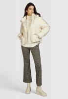 Puffer jacket with wind stopper hem