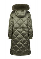 Puffer coat in a parka look