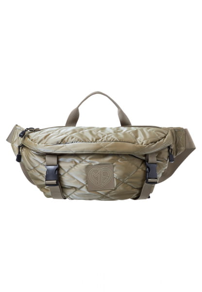 Tasche aus schimmernder Optik