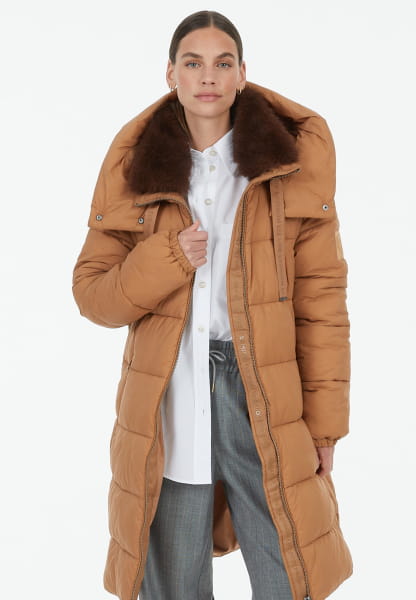 Puffer coat with hood