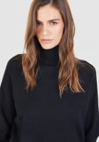 Turtleneck-Pullover mit Rippendetails