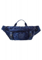 Tasche aus schimmernder Optik